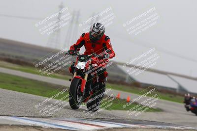 media/Nov-29-2025-TrackDaz (Sat) [[10ae2d9bce]]/B Group/Session 4 (Wheelie Bump)/